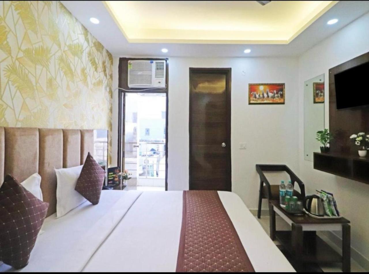 Hotel Vijaydeep Palace Near Delhi Airport Нью-Дели Экстерьер фото