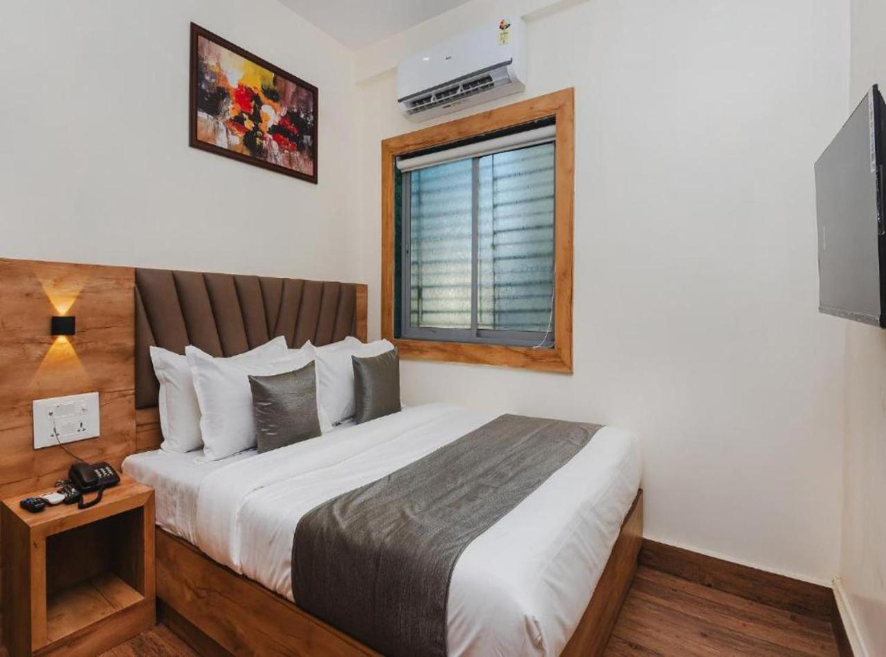 Hotel Vijaydeep Palace Near Delhi Airport Нью-Дели Экстерьер фото