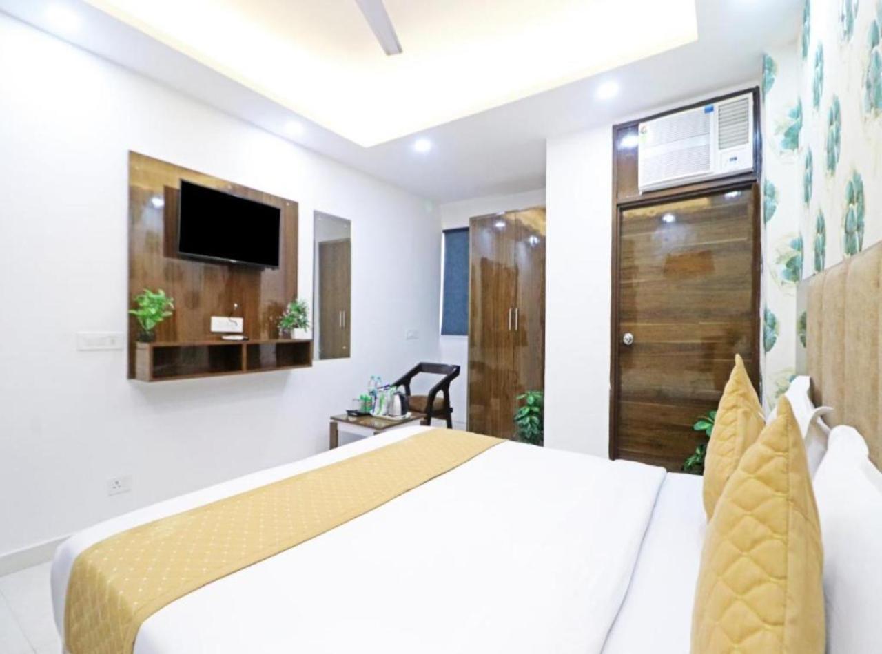 Hotel Vijaydeep Palace Near Delhi Airport Нью-Дели Экстерьер фото