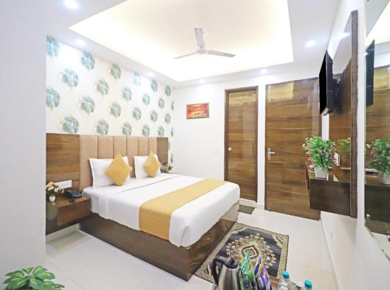Hotel Vijaydeep Palace Near Delhi Airport Нью-Дели Экстерьер фото