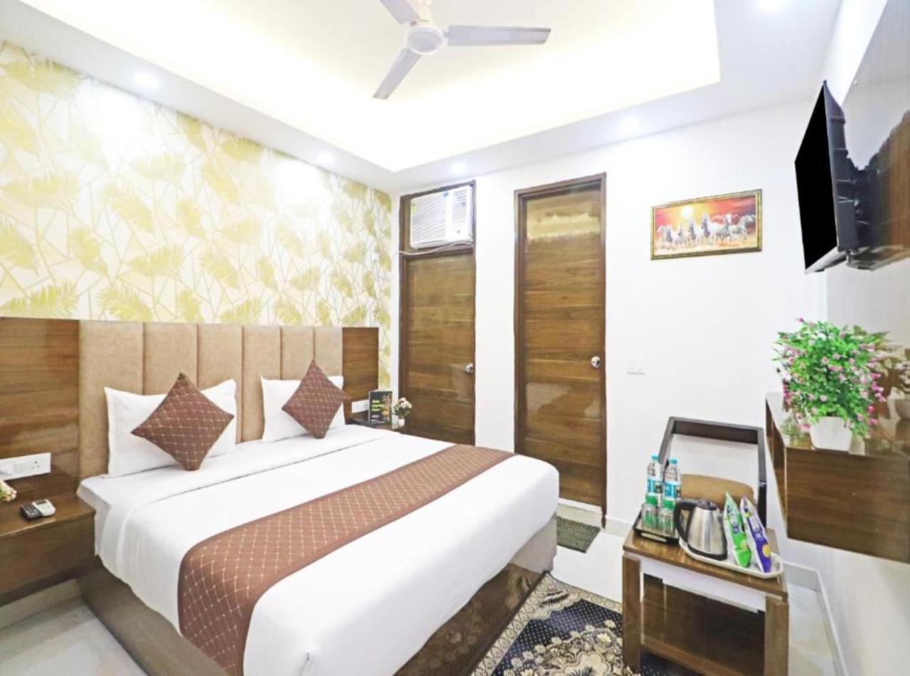 Hotel Vijaydeep Palace Near Delhi Airport Нью-Дели Экстерьер фото